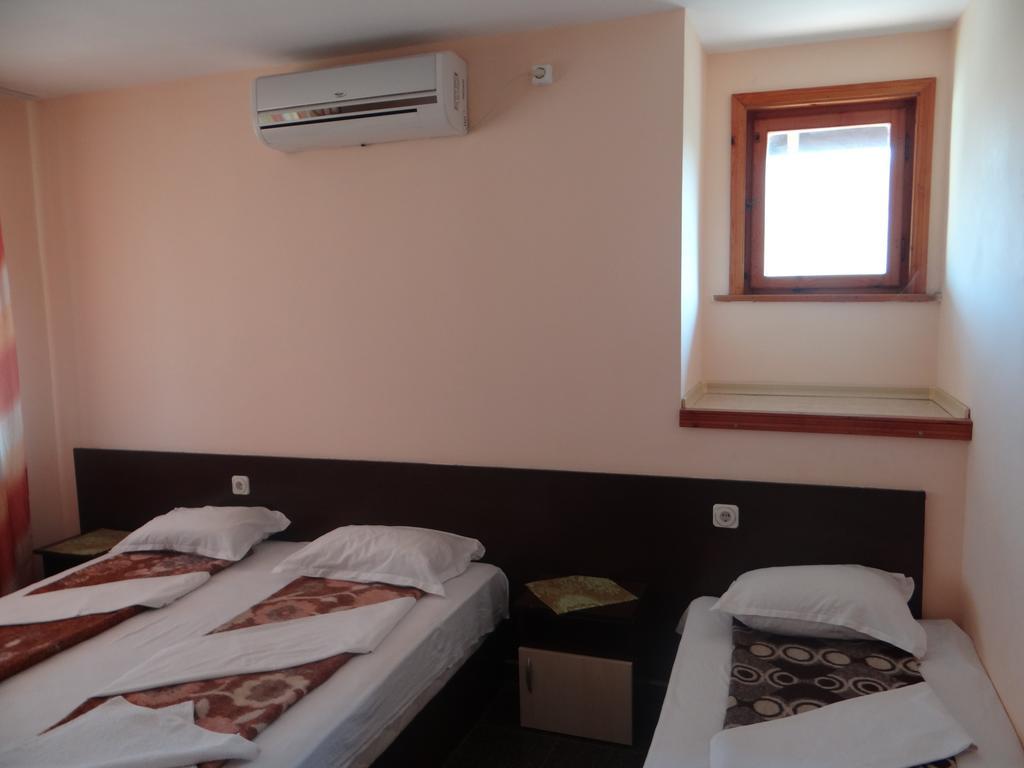 Guest House Lazur Obzor Pokoj fotografie
