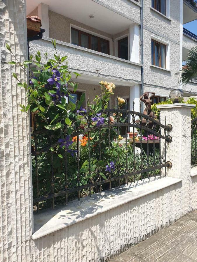 Guest House Lazur Obzor Exteriér fotografie